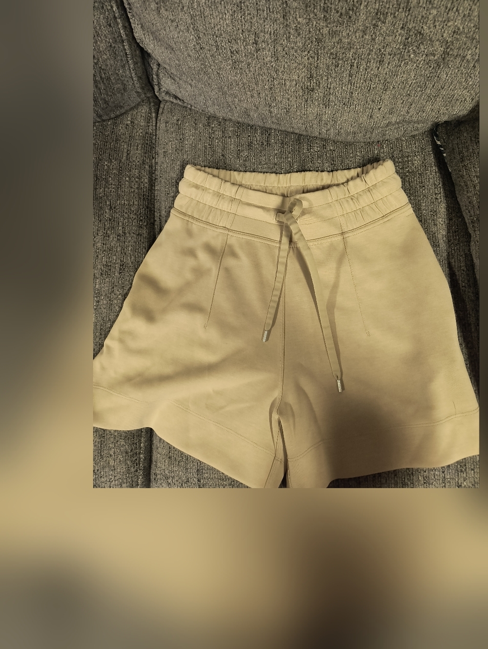 Everyday Elastic-Waist Women’s Shorts — Cream